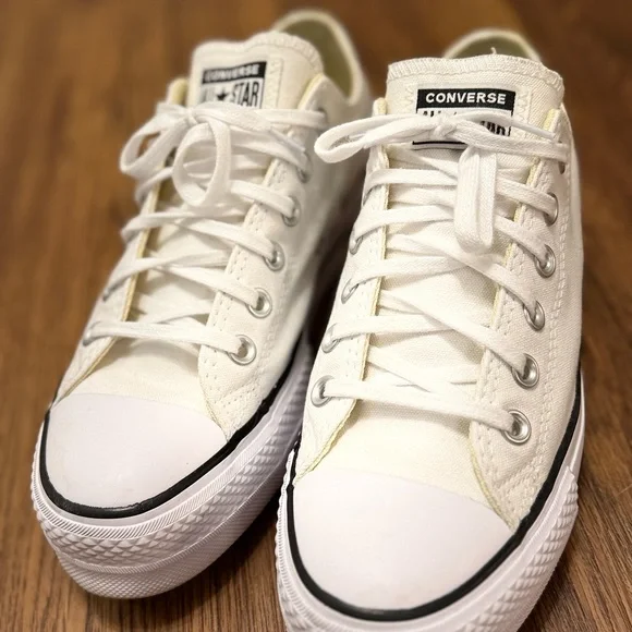 Converse White Low-Top Sneakers - Picture 7 of 8
